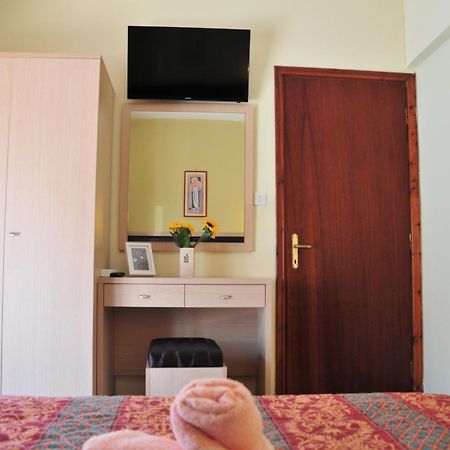 Dionisos Palms Apartments Paralia Dionysiou Esterno foto