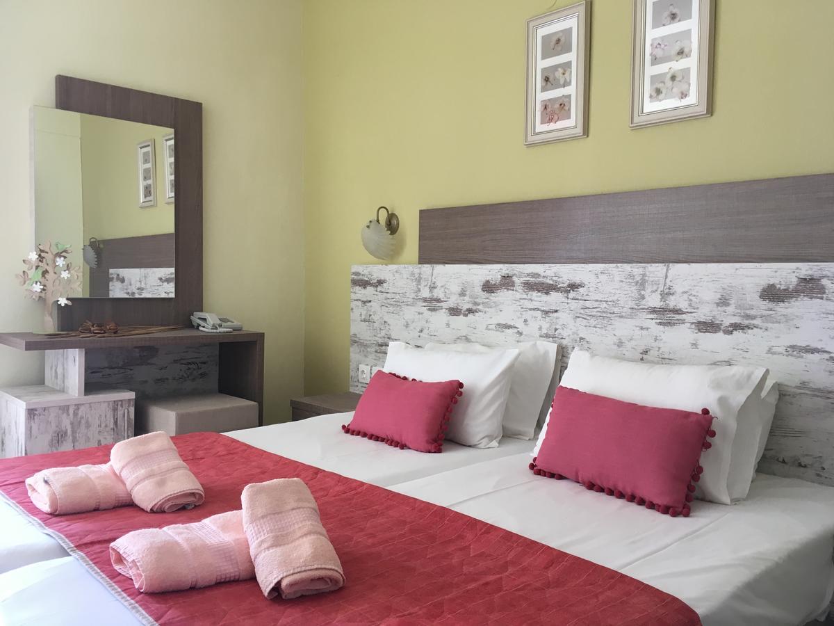 Dionisos Palms Apartments Paralia Dionysiou Esterno foto
