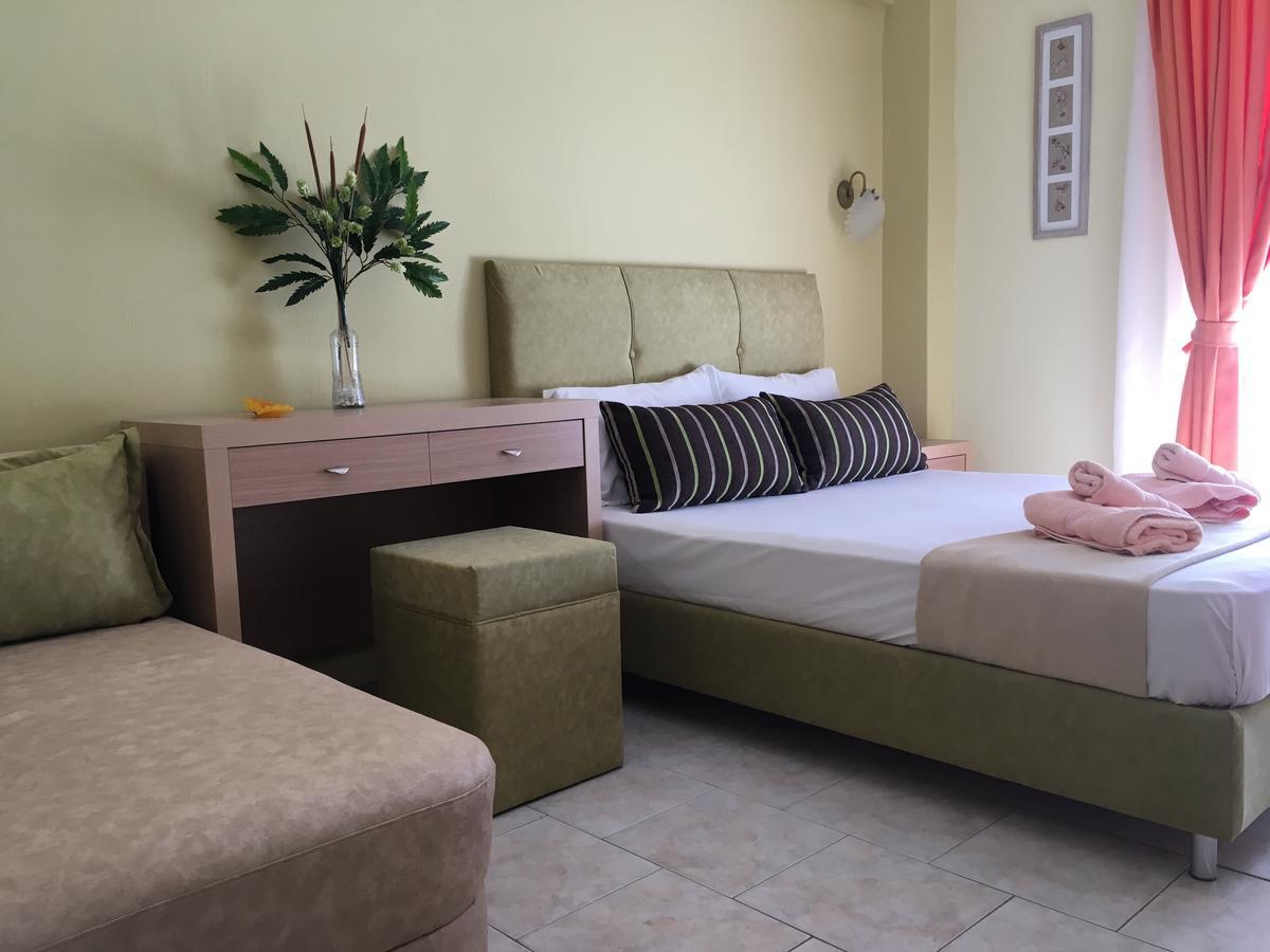 Dionisos Palms Apartments Paralia Dionysiou Esterno foto