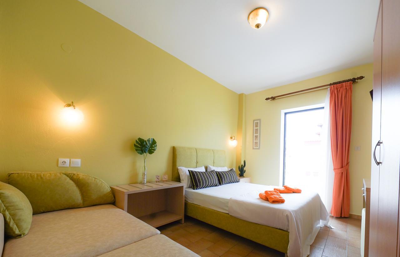 Dionisos Palms Apartments Paralia Dionysiou Esterno foto